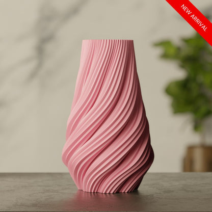 Creamelle Vase