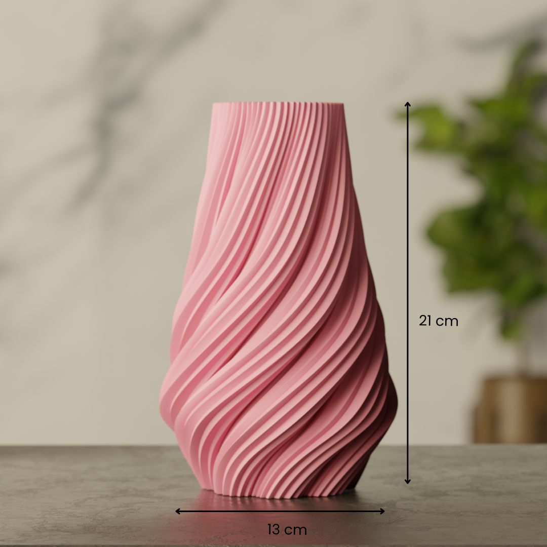 Creamelle Vase