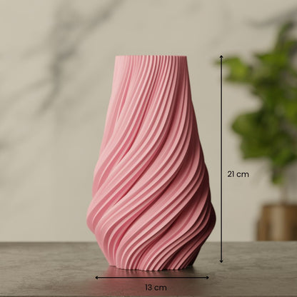 Creamelle Vase
